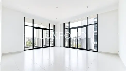 Burj and Pool View | Exclusive | Spacious