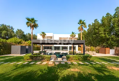 Luxury Upgraded | Private Pool | Vacant