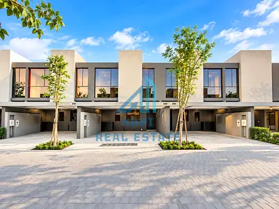 Brand-New 4-Bedroom Middle Unit Saro Ready