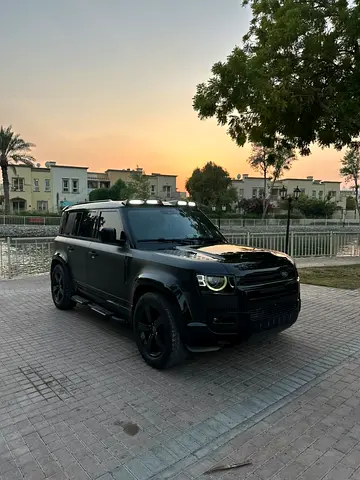 2023 Defender 110 HSE P400, GCC Specs, Under Warranty