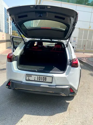 صورة 7 لـ 2019 Lexus UX-SERIES