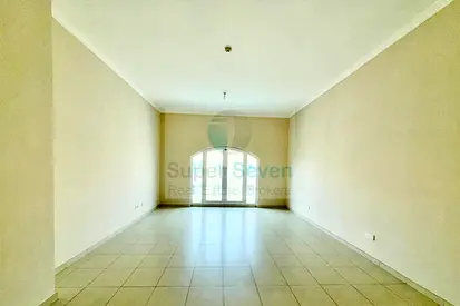 SPACIOUS || ONE BEDROOM || RITAJ H