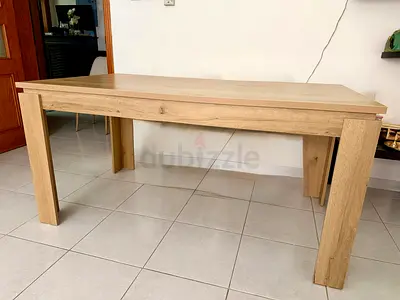 6 seater Solid Wood Dining Table - Light Oak Finish, Good Condition along with 4 chairs good conditi