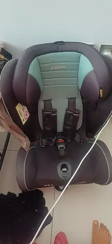 Used Graco convertible child car seat - good condition