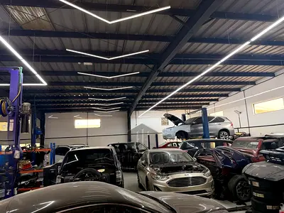 Fully Equipped Multi-Brand Auto Workshop for Sale in Al Quoz Industrial 1