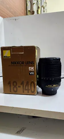 Nikon AF-S Nikkor 18-140mm VR DX Lens - Good Condition