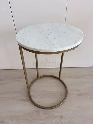 Round Marble Top Side Table with Gold Metal Frame
