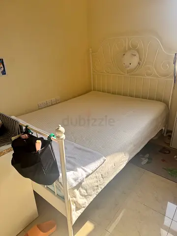Tow White Metal double Bed Frame Whith mattress all from ikea