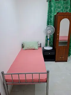 Executive bed space for gents