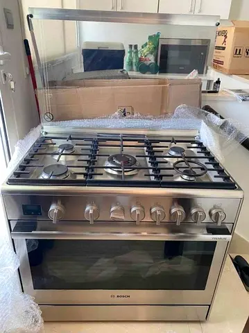 Bosch Series 8 Full Gas Cooker 90x60cm With Oven Excellent Condition