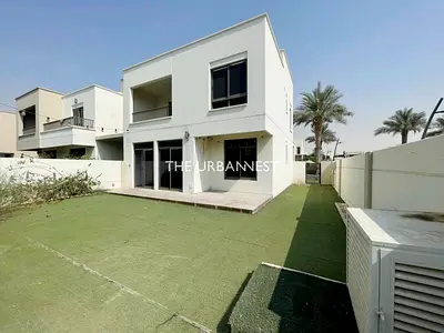 Upgraded | 4 Bed + Maids |Corner| Single Row