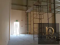 Warehouse with Mezzanine for Rent in Al Sajaa Industrial – Sharjah | 4,990 Sq. Ft. | 22.17 kW Elec