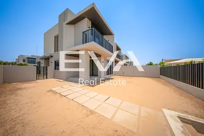 CORNER UNIT | NEAR AMENITIES | VIEWING AVAILABLE