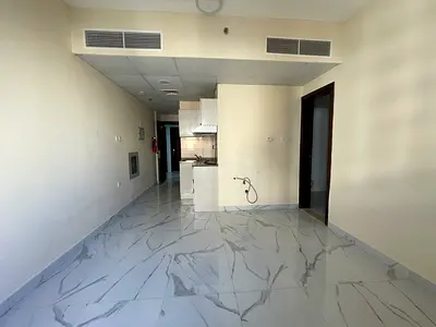 Spacious studio available butina for families central ac and gas with land free parking near to fair roundabout