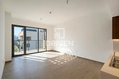 Brand New Unit | Majestic City and Sea Views