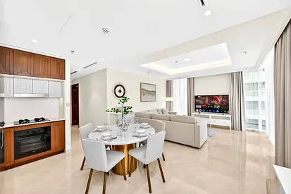 Special Offer: Seaside 2BD in Palace Residence, Emaar Beachfront