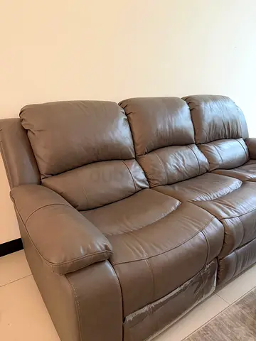 3-Seater Tan Leather electric Reclining Sofa - Comfortable, Good Condition