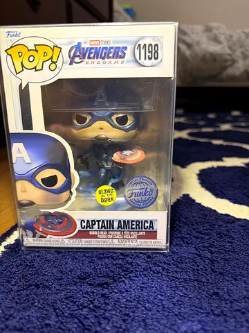 Funko Pop! Captain America (Glow in the Dark) #1198 - In Box