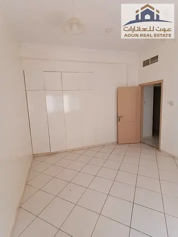 🏡 غرفتين وصالة للإيجار في المجاز 3 | مساحة كبيرة | بجوار حديقة صفيا | بلكونة | 42,000 درهم