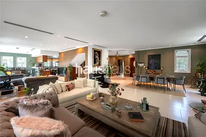 Exclusive | VOT | Close to Park | Large plot