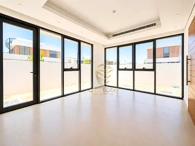 READY TO MOVE - STANDALONE | 5340 Sqft PLOT SIZE !