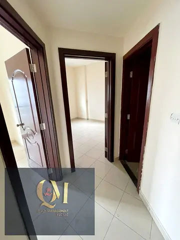 2BHK 1WOSROOM//NEW BUILDING//CENTRAL AC//COMPANY STAFF//GOOD LOCATION RENT ONLY 28K