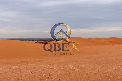 موقع صناعي للبيع في أم القيوين مخصص لاحتياجات المستودعات والتخزين