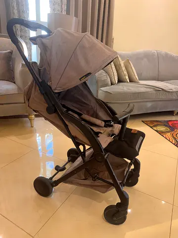 Lightweight compact umbrella stroller - good condition