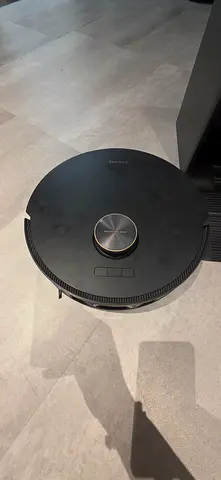Dreame L20 Ultra Robotic Vacuum Cleaner - Good Condition, Smart Navigation