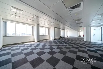 High Floor | Fully Fitted | Near Metro