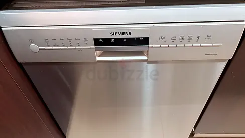 Siemens freestanding stainless steel dishwasher - good working condition