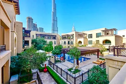 BURJ KHALIFA VIEW | SPACIOUS LAYOUT | FURNISHED
