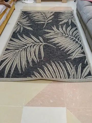 Grey and Beige Leaf-Pattern Modern Rug - Good Condition