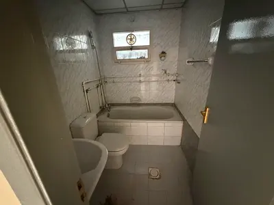 READY TO MOVE 1bhk WITH BALCONY WINDO AC CENTRAL GAS RENT 22k