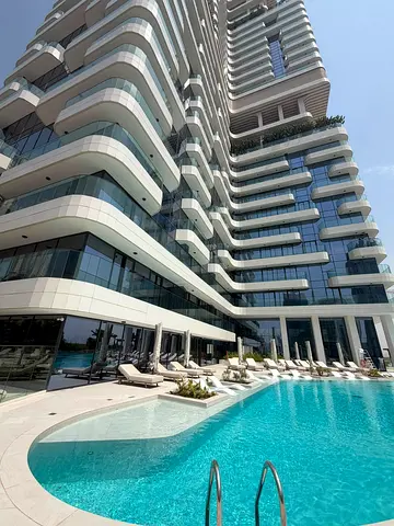 FULLY FURNISHED | HIGH FLOOR | CANAL VIEW
