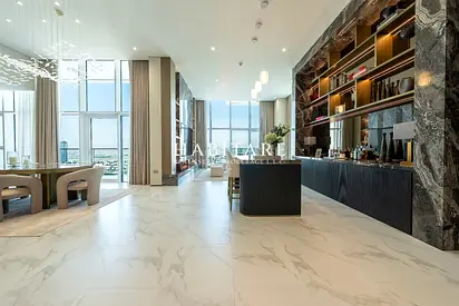 Rare double height ceilings | Upgraded | Furnished