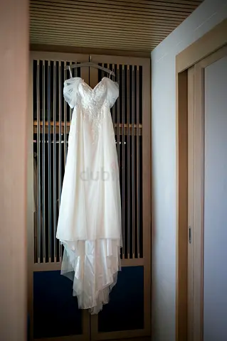 Wedding gown