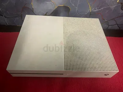 White Xbox One S console - used, working Can negotiate