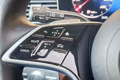 2025 Mercedes-BENZ GLE — миниатюра 16
