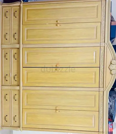 Classic Wooden Dresser with Multiple Drawers