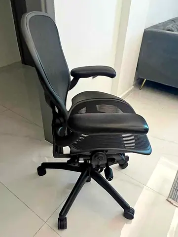 Herman Miller Black Mesh Office Chair with Armrests and Lumbar Support
