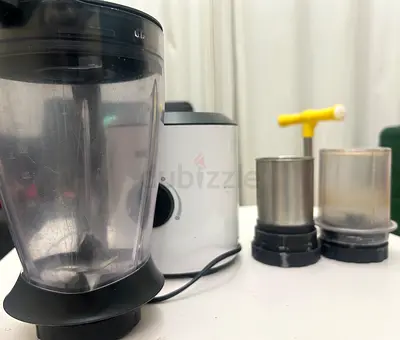 Compact electric blender and grinder set - used, working
