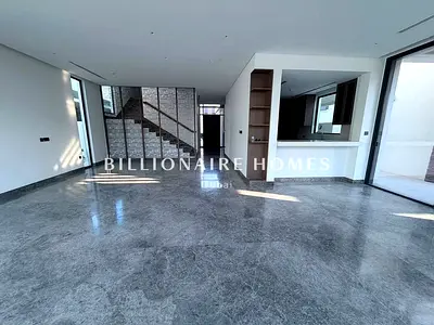 Close to Handover - Close to Entrance - Motivated