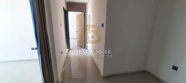 5-room villa in Al-Hawshi, prime location