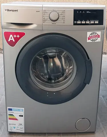 Bompani washing machine with perfect working condition 7kg