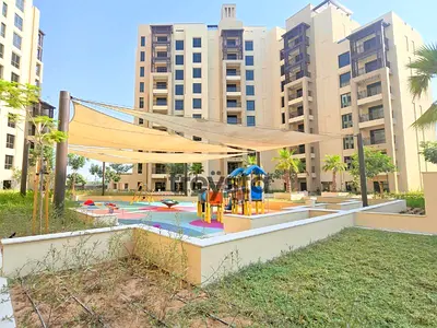 Spacious | Stunning Location | Ready to Move in