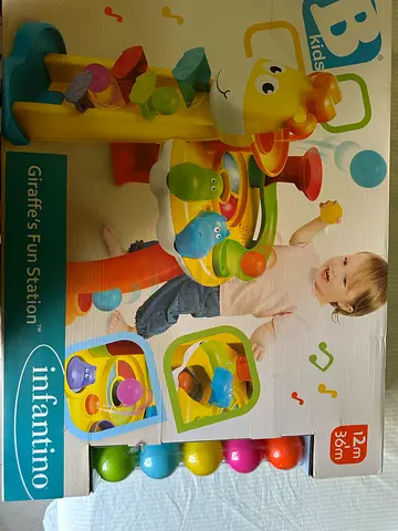 Giraffe's Fun Station baby activity play center and motion train set brand new n packed