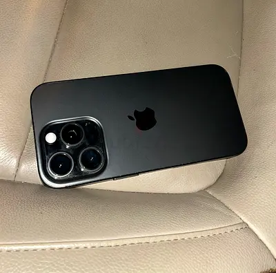 iPhone 16 Pro 128 gb - Black titanium , great condition