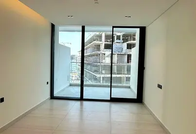 ELEGANT MODERN STUDIO FOR RENT | PRIME LIVING AREA