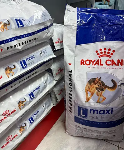 Royal Canin Maxi Adult Professional Large Breed Dog Food 15kg (sealed bags)